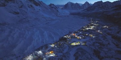 پایگاه هیمالیا مصاحبه با کوهنوردان تجاری را متوقف می کند